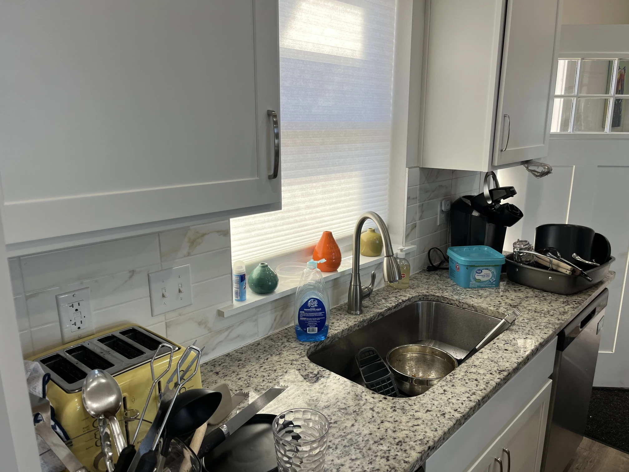 Kitchen before cleaning